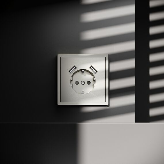 Розетка встраиваемая VOLTUM S70 с заземлением и защитными шторками, 16А, с USB, A+A, (шелк), изображение 4